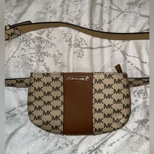 Micheal Kors Belt Bag